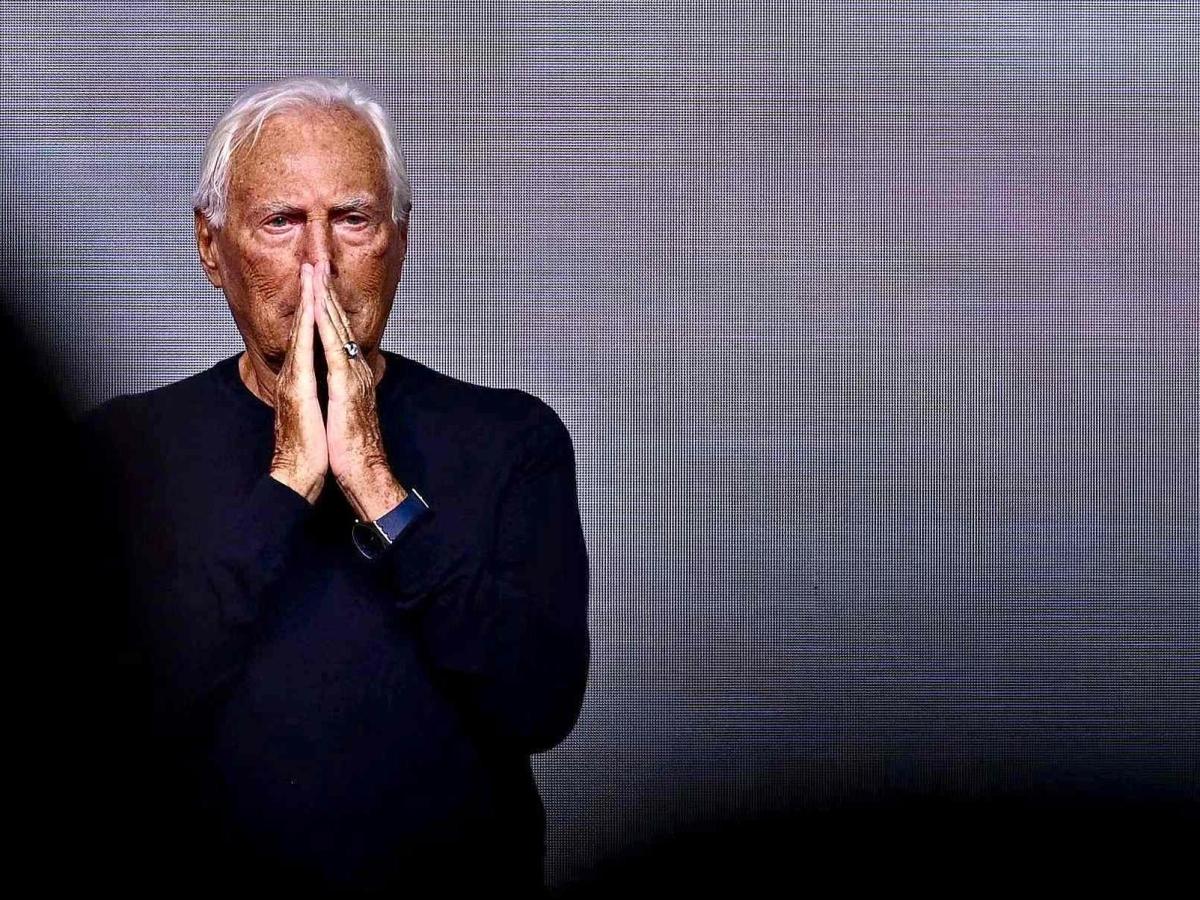 Gli ultimi giorni di Armani: la festa già pronta per fine settembre, la Capannina. Poi il crollo: «Ha lavorato fino alla fine» Gli ultimi giorni di Armani: la festa già pronta per fine settembre, la Capannina. Poi il crollo: «Ha lavorato fino alla fine»