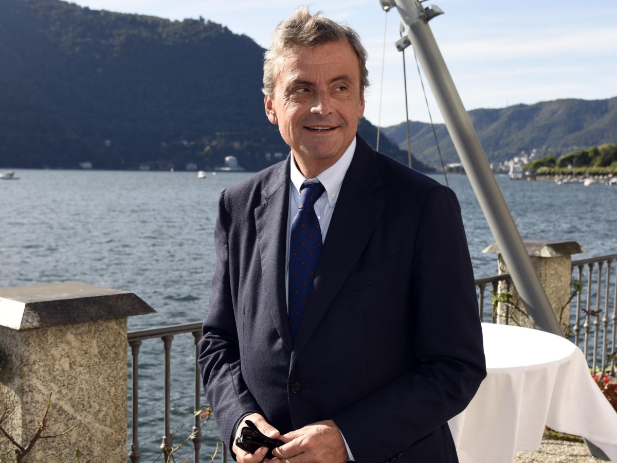 Calenda: «A sinistra c’è una maionese impazzita. Ma non mi alleo neanche con la destra»