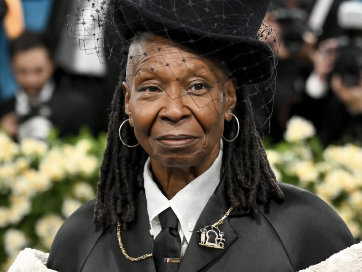Whoopi Goldberg: «So come pensa un tossicodipendente, perché lo sono stata anche io. In pensione? Dopo tre divorzi non posso, devo pagare le bollette»