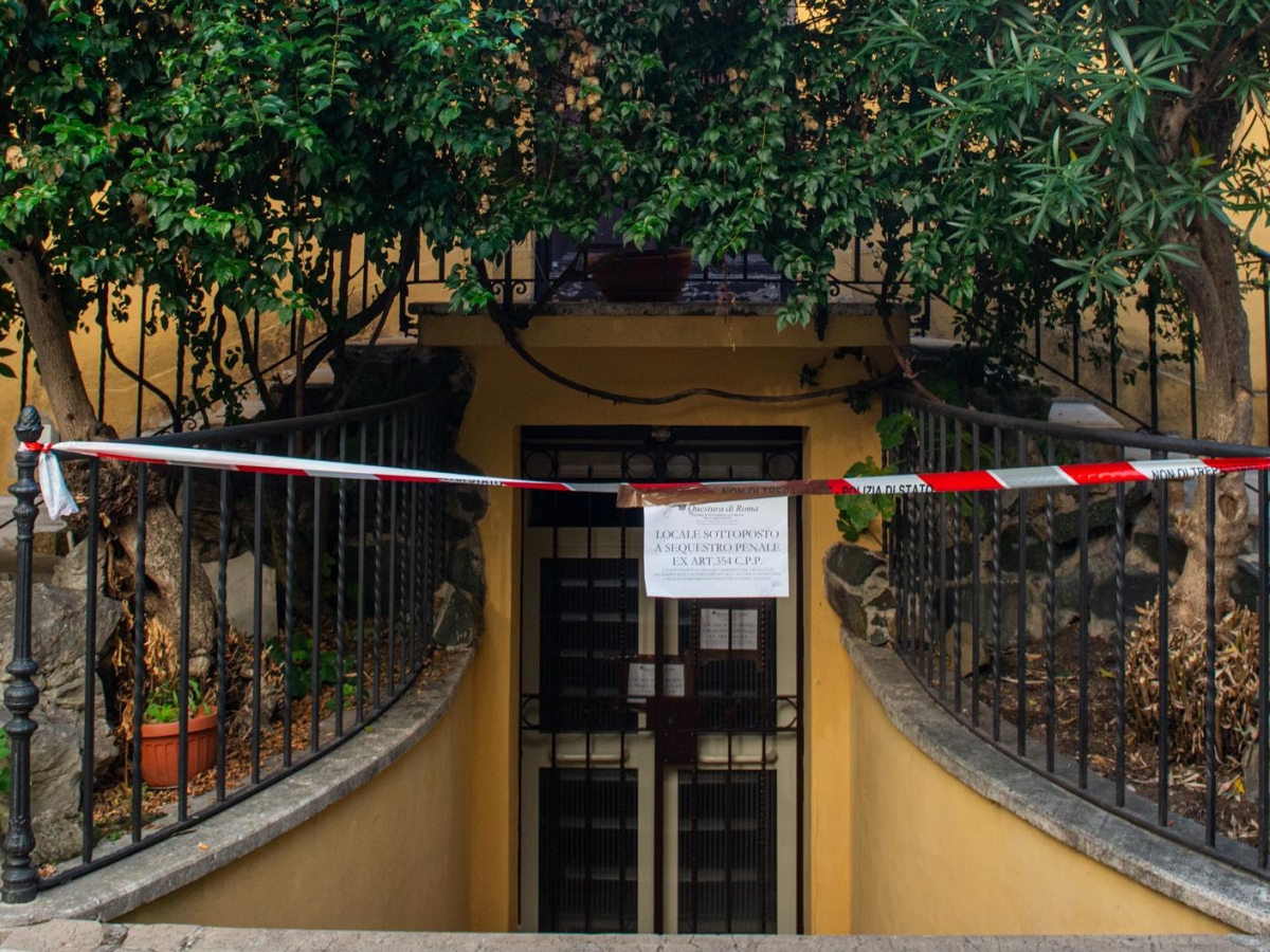 Il papà della neonata morta a Testaccio: «Nella casa maternità non c'è campo, telefoni fuori uso. In caso di emergenza che si fa?»