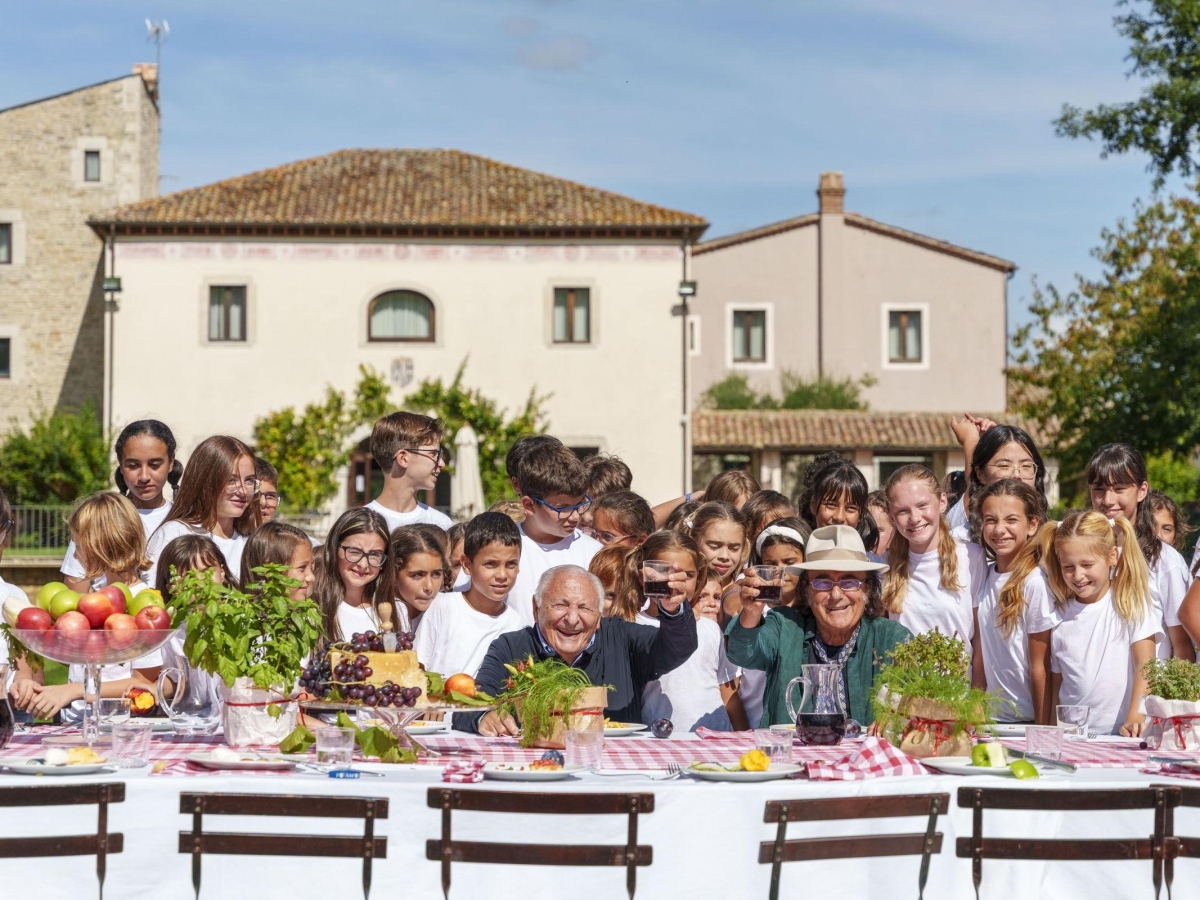 «Vai Italia», i bambini del Piccolo Coro di Caivano con Al Bano e Mogol danno voce alla candidatura della Cucina Italiana all’Unesco