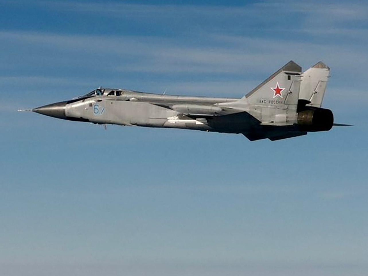 i caccia di putin per 12 minuti sui cieli nato cos236 gli f 35 italiani hanno evitato il peggiomosca lo spazio estone non 232 stato violato160