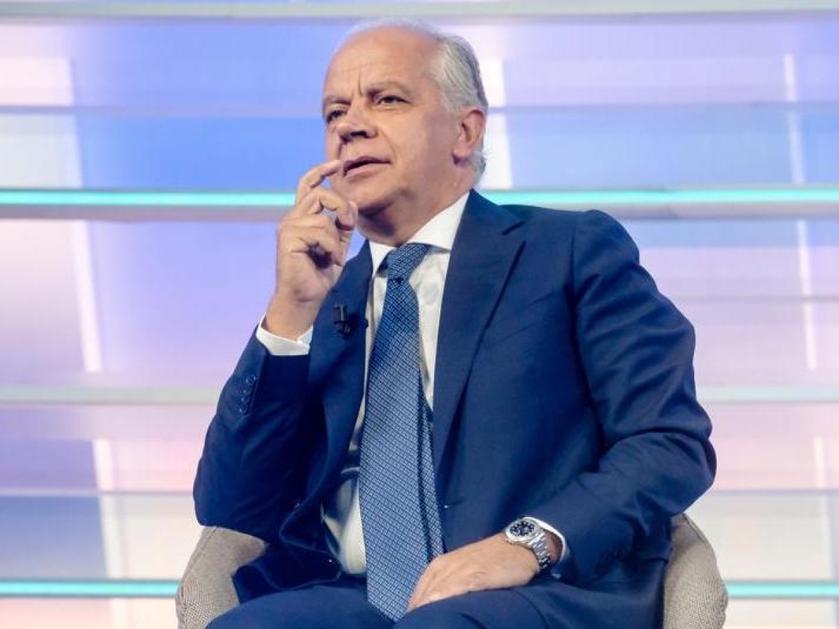 Piantedosi sugli scontri: «Isolare i violenti. È inaccettabile aggredire gli agenti, ma non vieteremo mai i cortei»