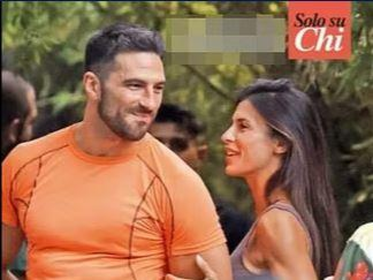 伊麗莎白·卡娜麗斯 (Elisabetta Canalis) 和威尼斯前橄欖球運動員(兼演員)阿爾維斯·里戈 (Alvise Rigo):米蘭時裝週期間的第一張“官方”照片