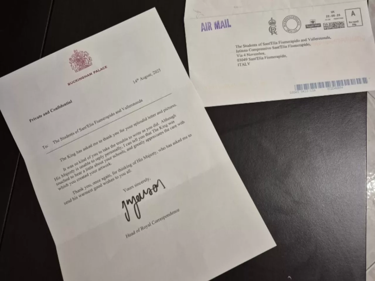 Cassino, Re Carlo III risponde agli studenti di Sant'Elia e Vallerotonda: «Commosso dalla vostra lettera sui caduti inglesi del 1944»