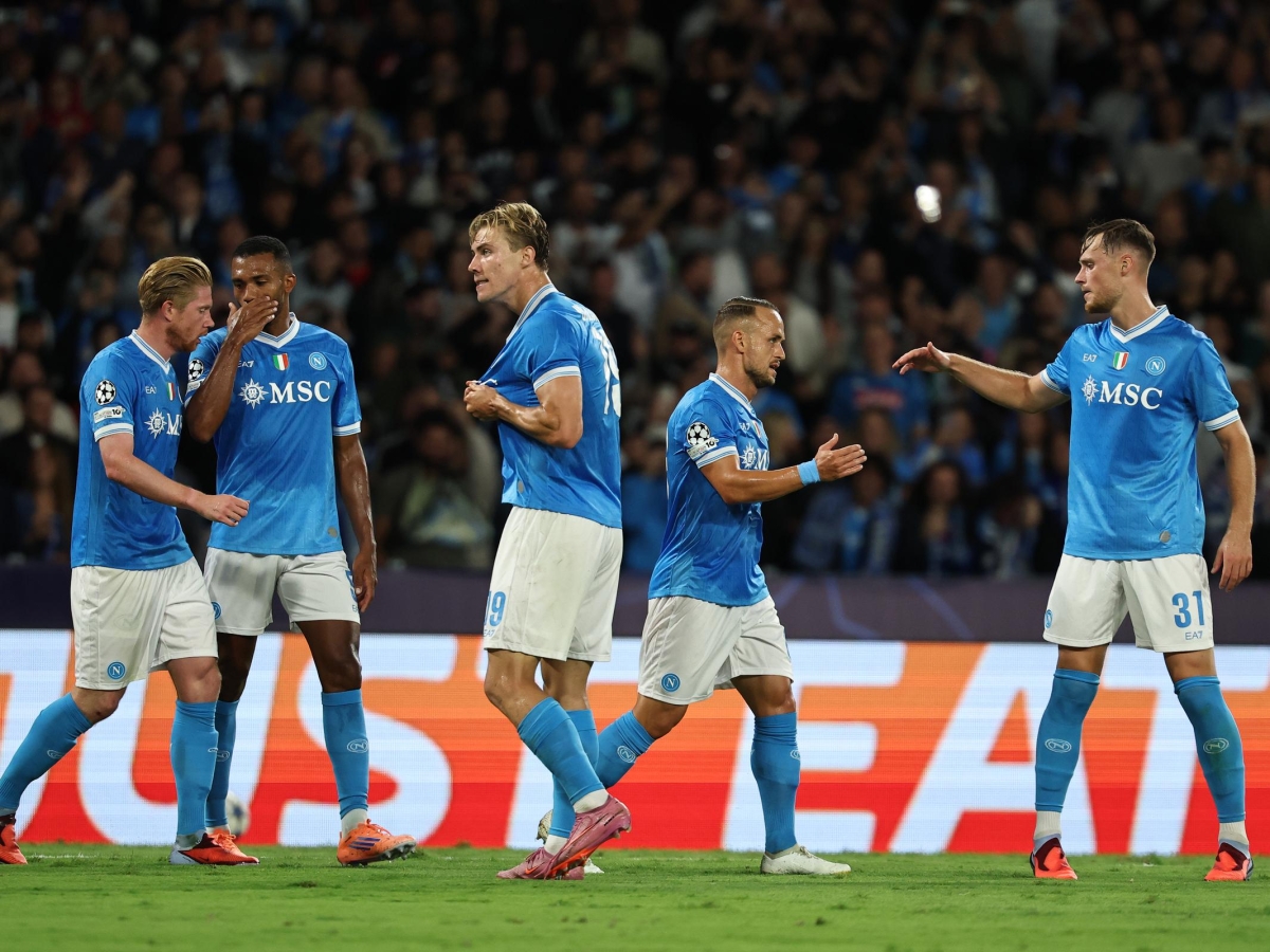 Champions, Conte: bravi a vincere nell'emergenza. Hojlund: gli assist di De Bruyne? È una leggenda del calcio