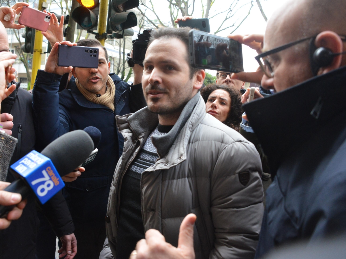 Garlasco, indagato per corruzione il padre di Andrea Sempio. L Garlasco, indagato per corruzione il padre di Andrea Sempio. L