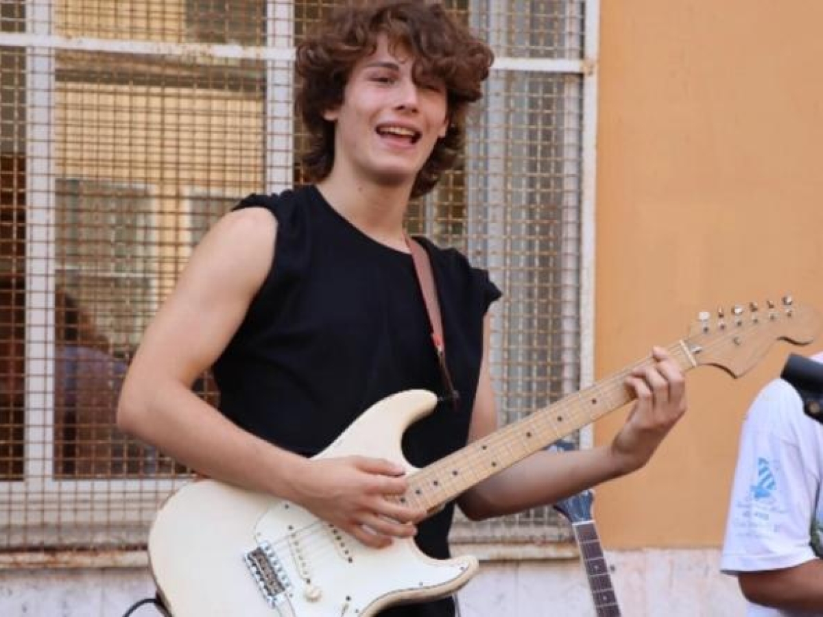 Mattia Liguori: una «bici bianca» in suo ricordo a Corso Francia. Famiglia e amici in corteo per chiedere più sicurezza