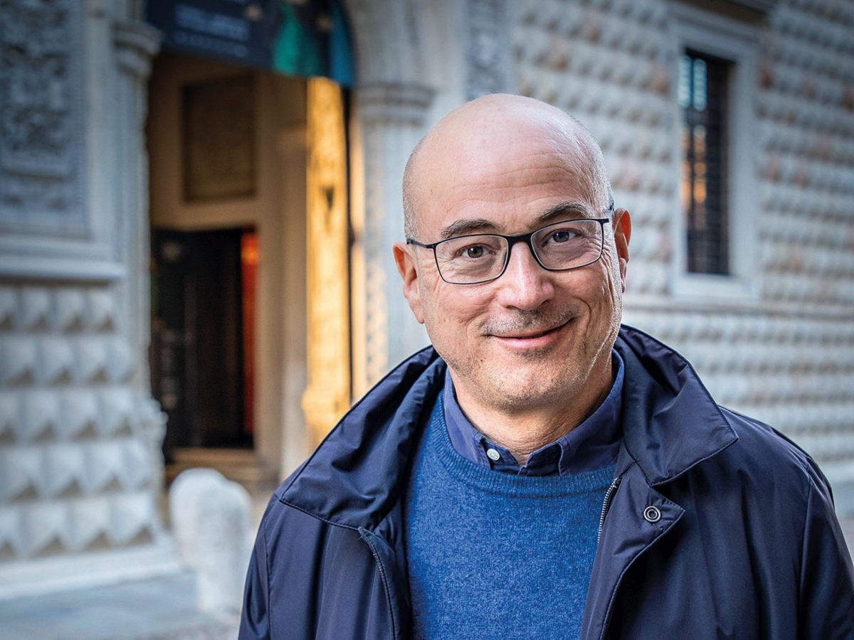 Aldo Cazzullo torna con «Una giornata particolare»: «Dalla caduta del Duce al Vajont, la storia parla sempre di noi»