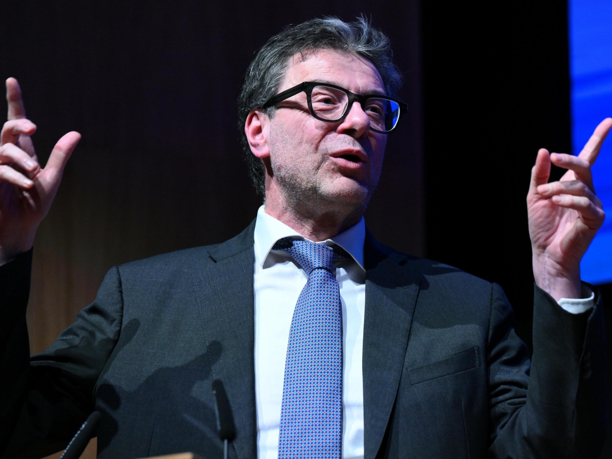 Manovra, sale l’aliquota sugli affitti brevi, pensione più lontana, meno tasse sui festivi: chi ci guadagna e chi ci perde | Il testo in pdf Manovra, sale l’aliquota sugli affitti brevi, pensione più lontana, meno tasse sui festivi: chi ci guadagna e chi ci perde | Il testo in pdf