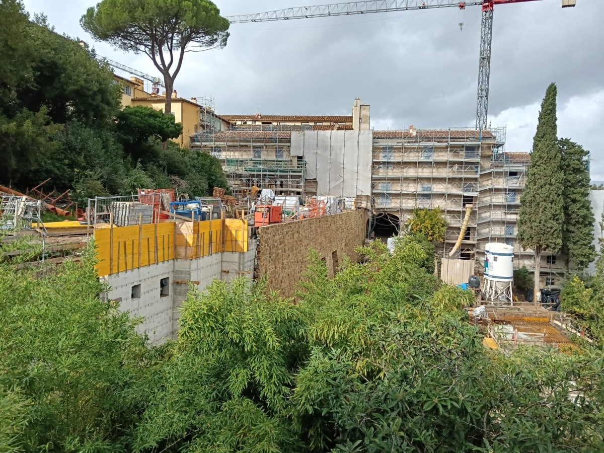 Firenze, ecco la collina di Costa Scarpuccia sbancata dal lusso: «E tutto avviene nel silenzio»