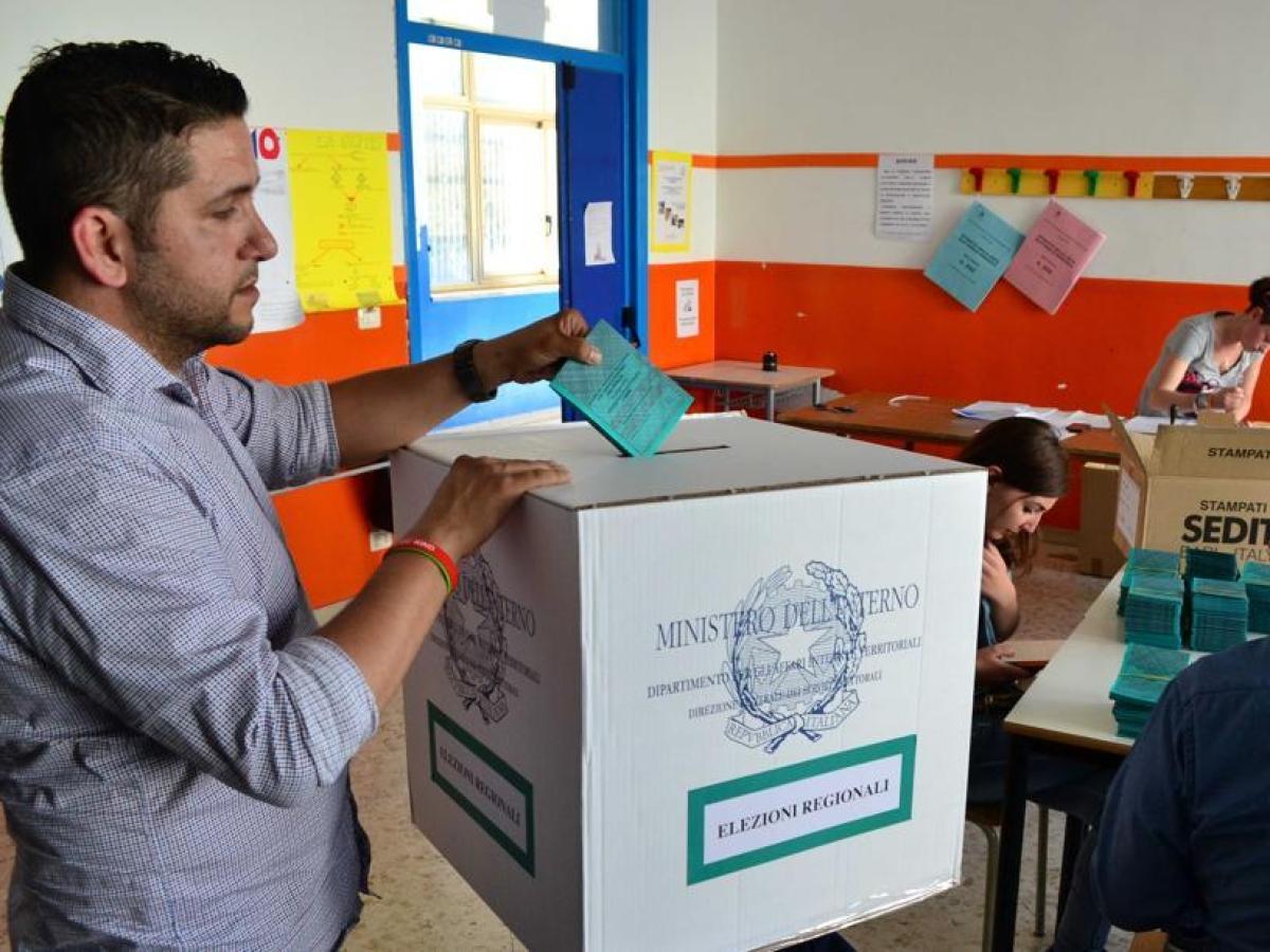 Elezioni regionali in Puglia, ecco chi scende in campo: quasi 600 candidati per 50 poltrone tra grandi ritorni e nomi nuovi