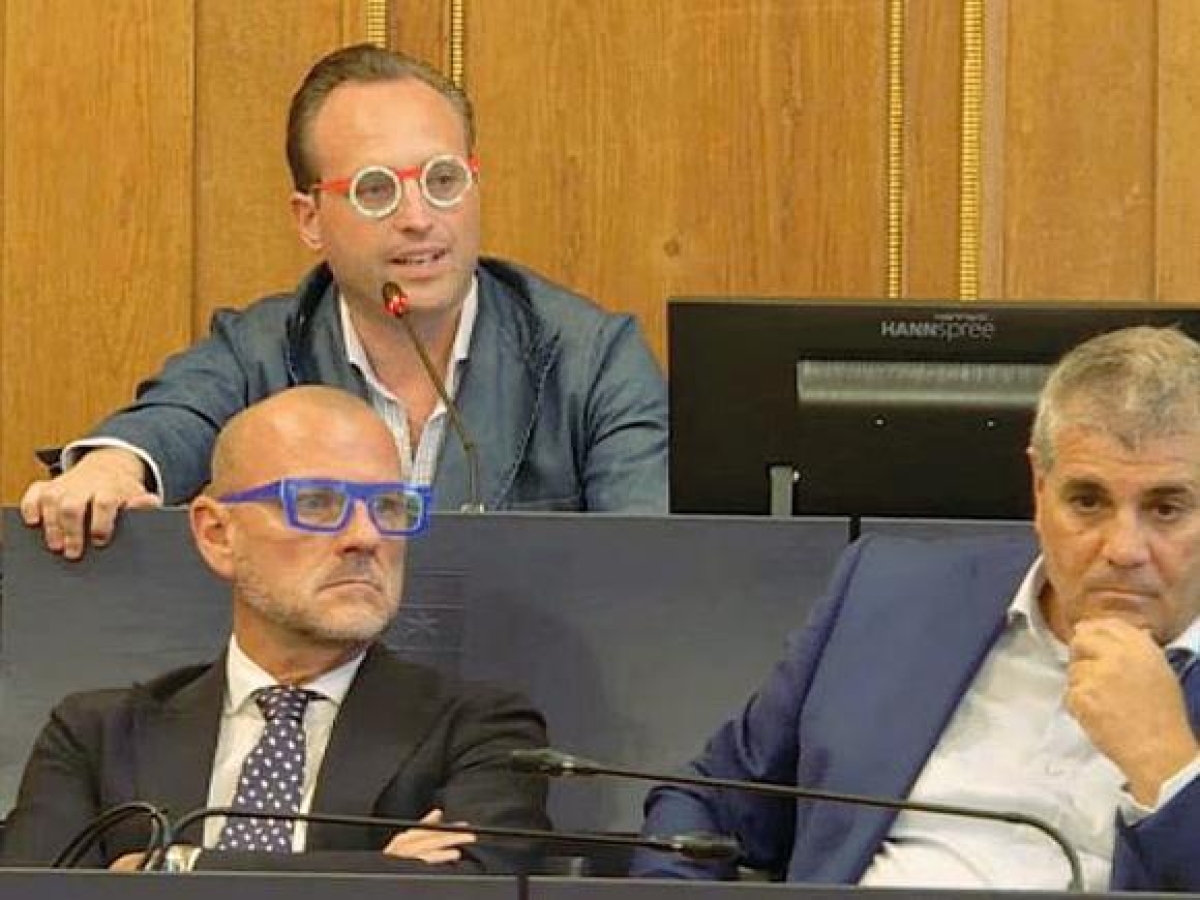 Bolzano, la giunta sull'ex presidente del Consiglio comunale Carlo Vettori denunciato dalla moglie per maltrattamenti: «Attenderemo la verità giudiziaria»