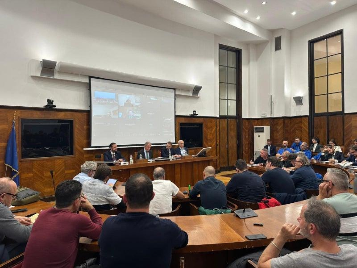 Acciaierie Valbruna, il ministro Urso punzecchia Bolzano: «La Provincia deve garantire la continuità produttiva»