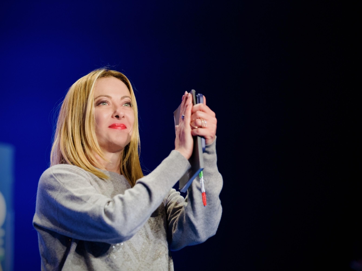 Meloni e l'idea di prendere casa in Puglia: «È una terra che amo, ci sto pensando»