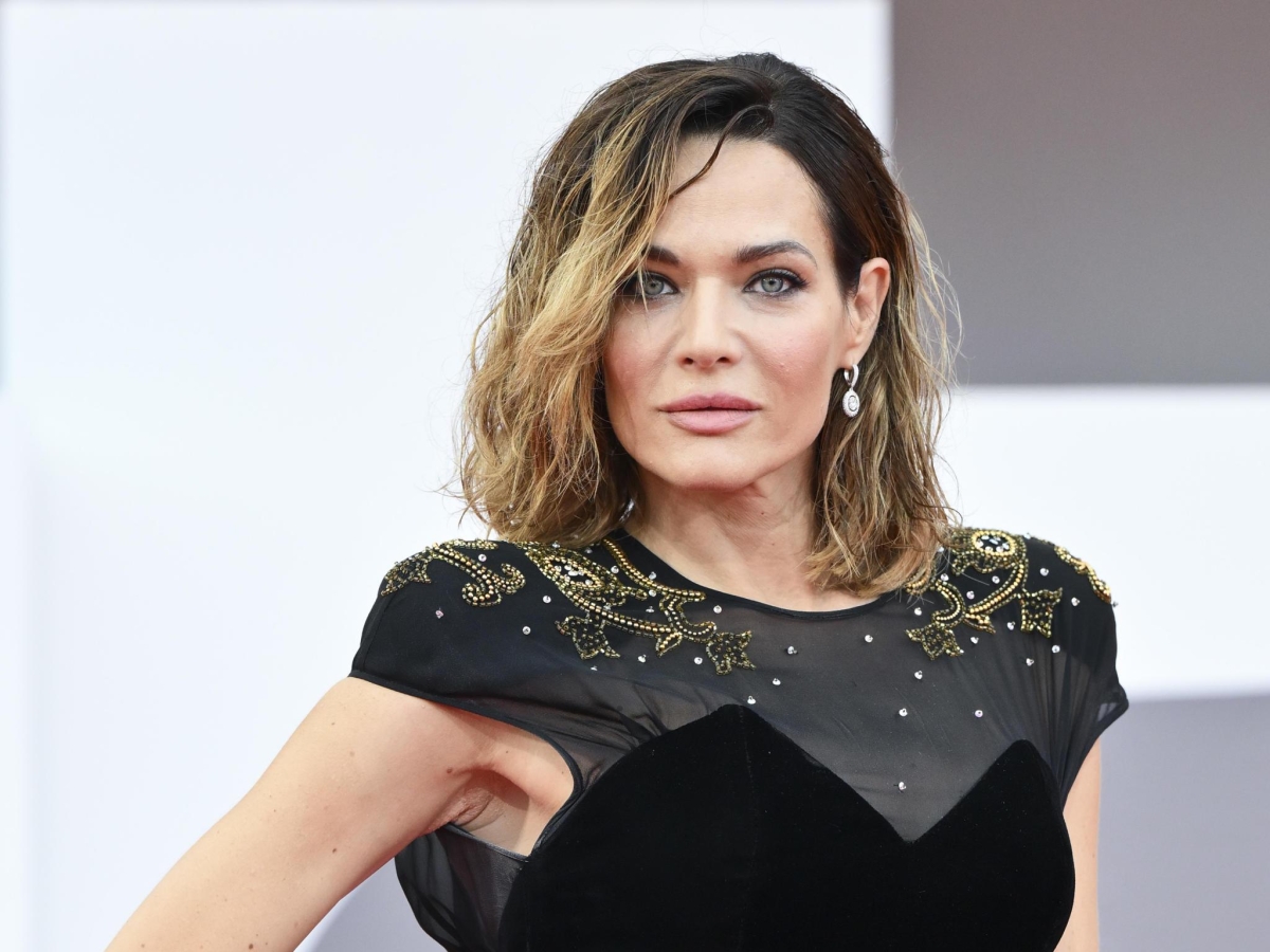 Laura Chiatti: «Soffro di Adhd, dislessia e disgrafia, la mente corre troppo e fatico a seguire i discorsi. Ma non ho paura di mostrare le mie debolezze»