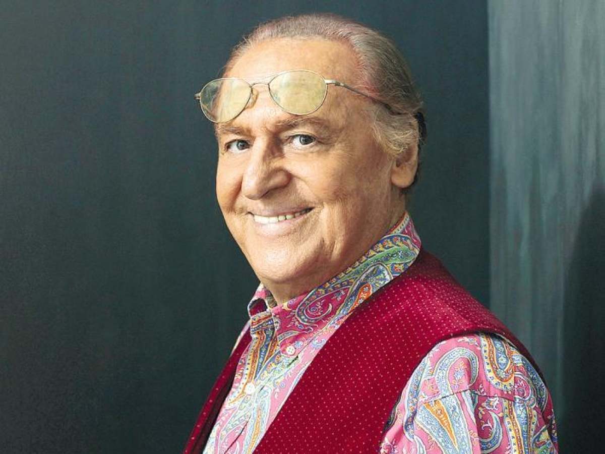 Renzo Arbore: «A una festa Battisti suonò la chitarra e fece innamorare me e la Melato» Renzo Arbore: «A una festa Battisti suonò la chitarra e fece innamorare me e la Melato»