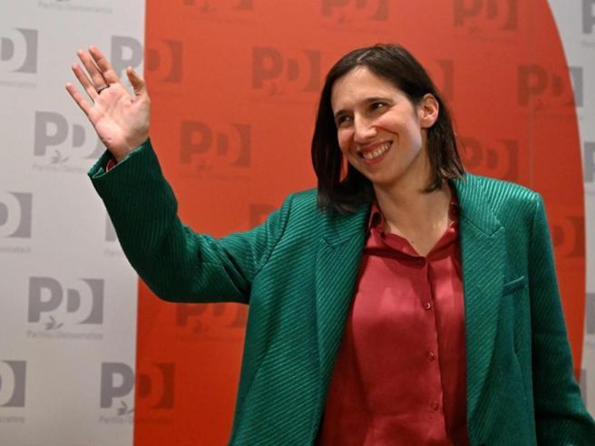 Schlein in Puglia per Decaro, nuovo affondo contro il governo: «Rispolverato il condono di Berlusconi del 2003, sono disperati»