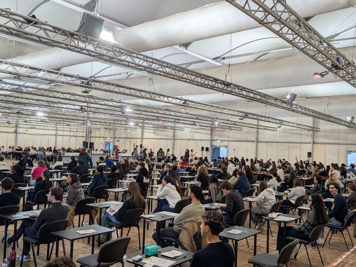 Test a Medicina, le prime prove dopo il semestre filtro: «Selezione brutale»