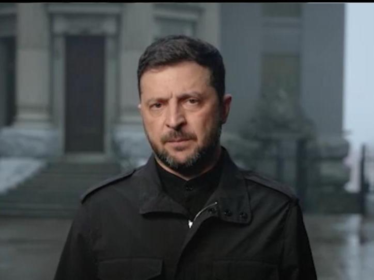 Zelensky: «Il piano Usa ci pone davanti a una scelta difficile tra dignità e partner chiave». Telefonata tra il presidente ucraino e Vance