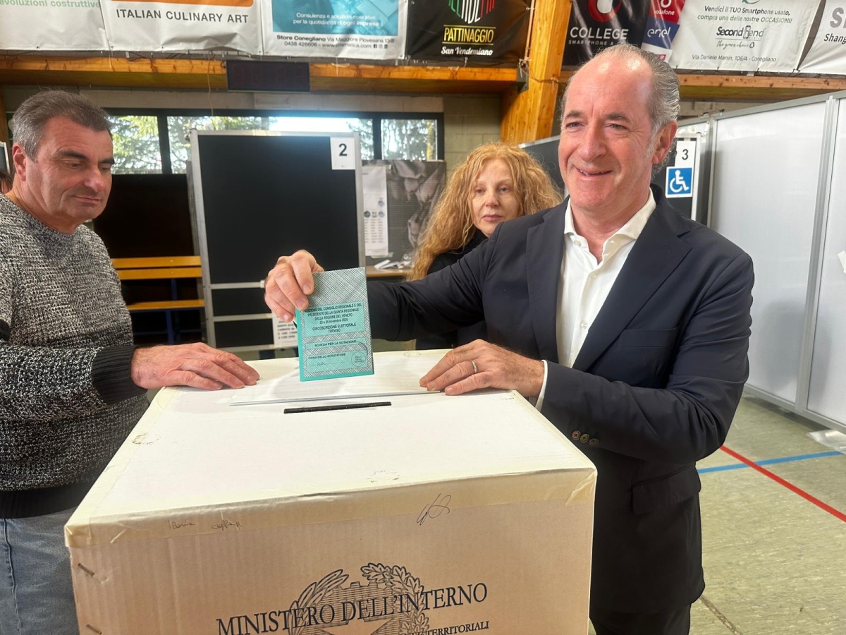 Lega, i militanti di Brescia chiedono Zaia come referente delle Regioni del Nord