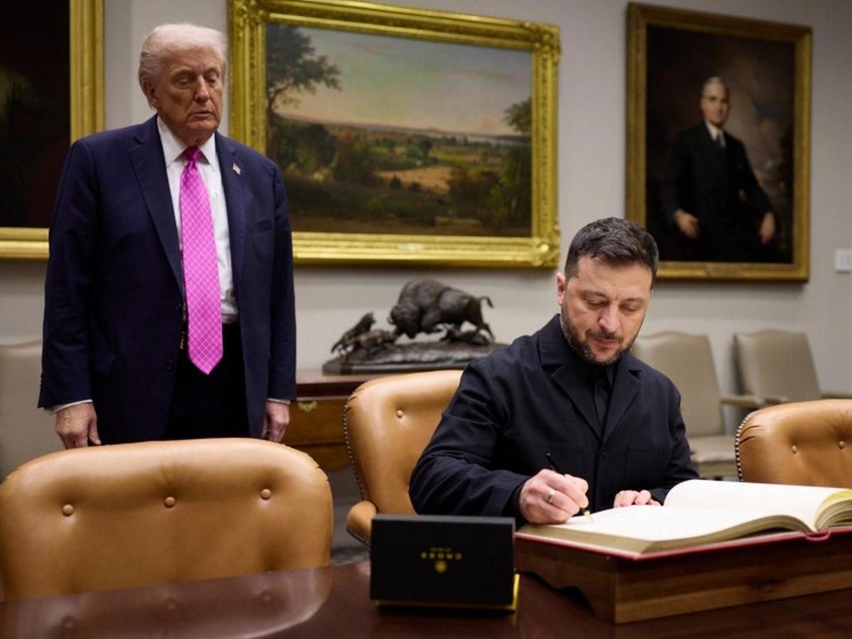 Ucraina, svolta nei negoziati: "Kiev accetta la bozza concordata con gli Usa". Gelo da Mosca | Le esche con cui Putin vuole bloccare i fondi