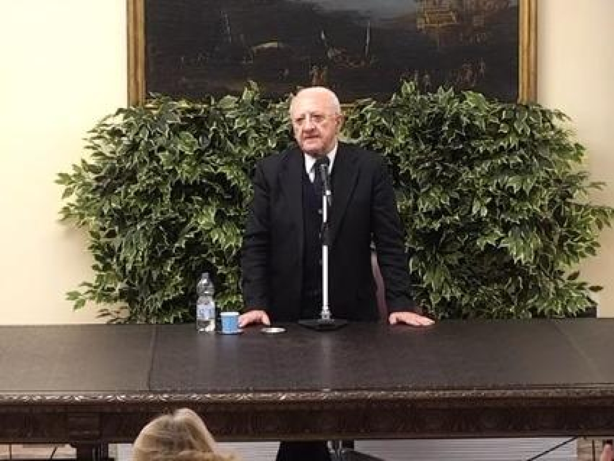 De Luca: «Il campo largo l'ho fatto io 5 anni fa e ho preso il 70%. Il sindaco Manfredi? Frasi da radical-chic»