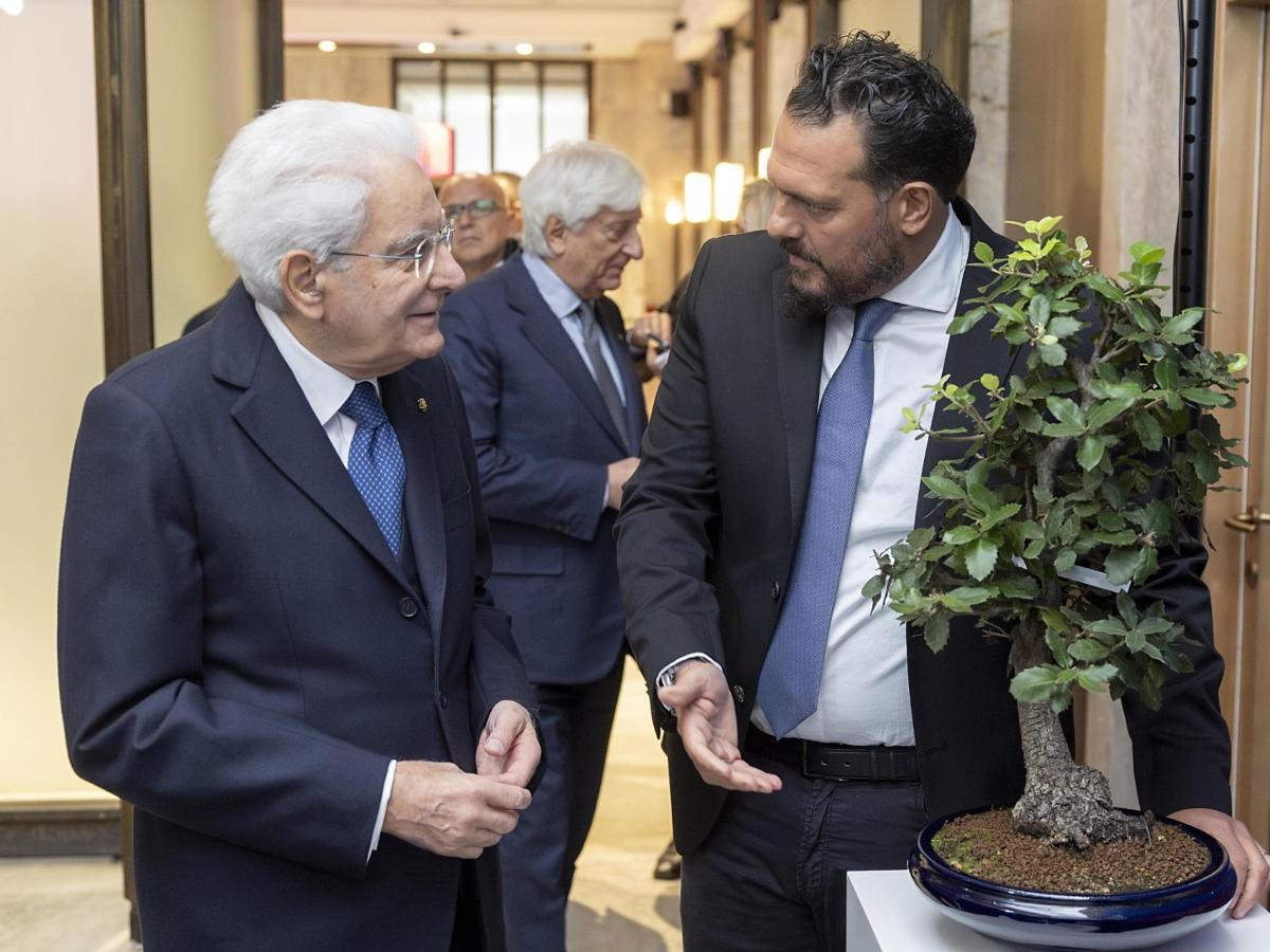 Mattarella sulla natalità: «I giovani sono pochi come mai prima. Servono stipendi adeguati e più servizi»