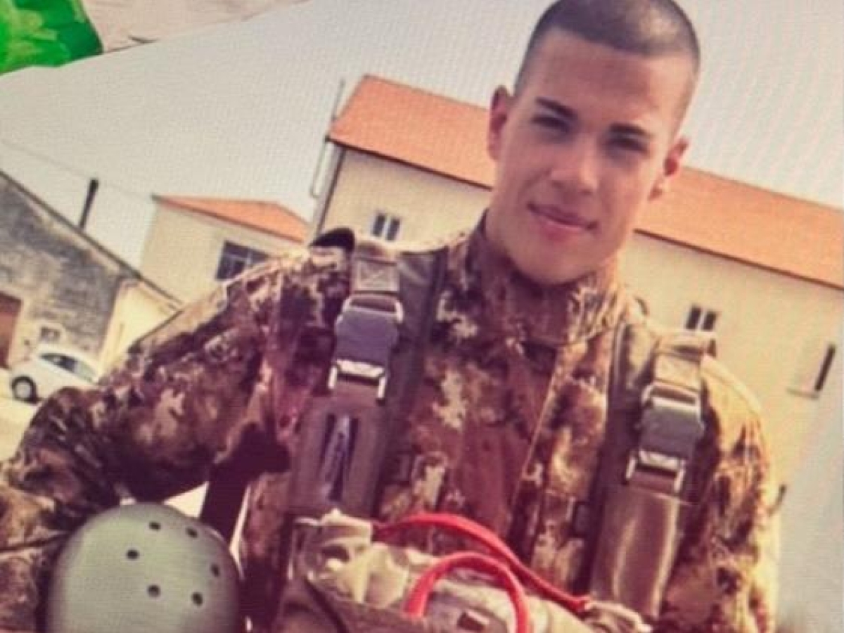 Incidenti stradali, due morti in 48 ore a Roma: un autista Atac e un parà. La raccolta fondi per il militare: «Nessuno rimane indietro»