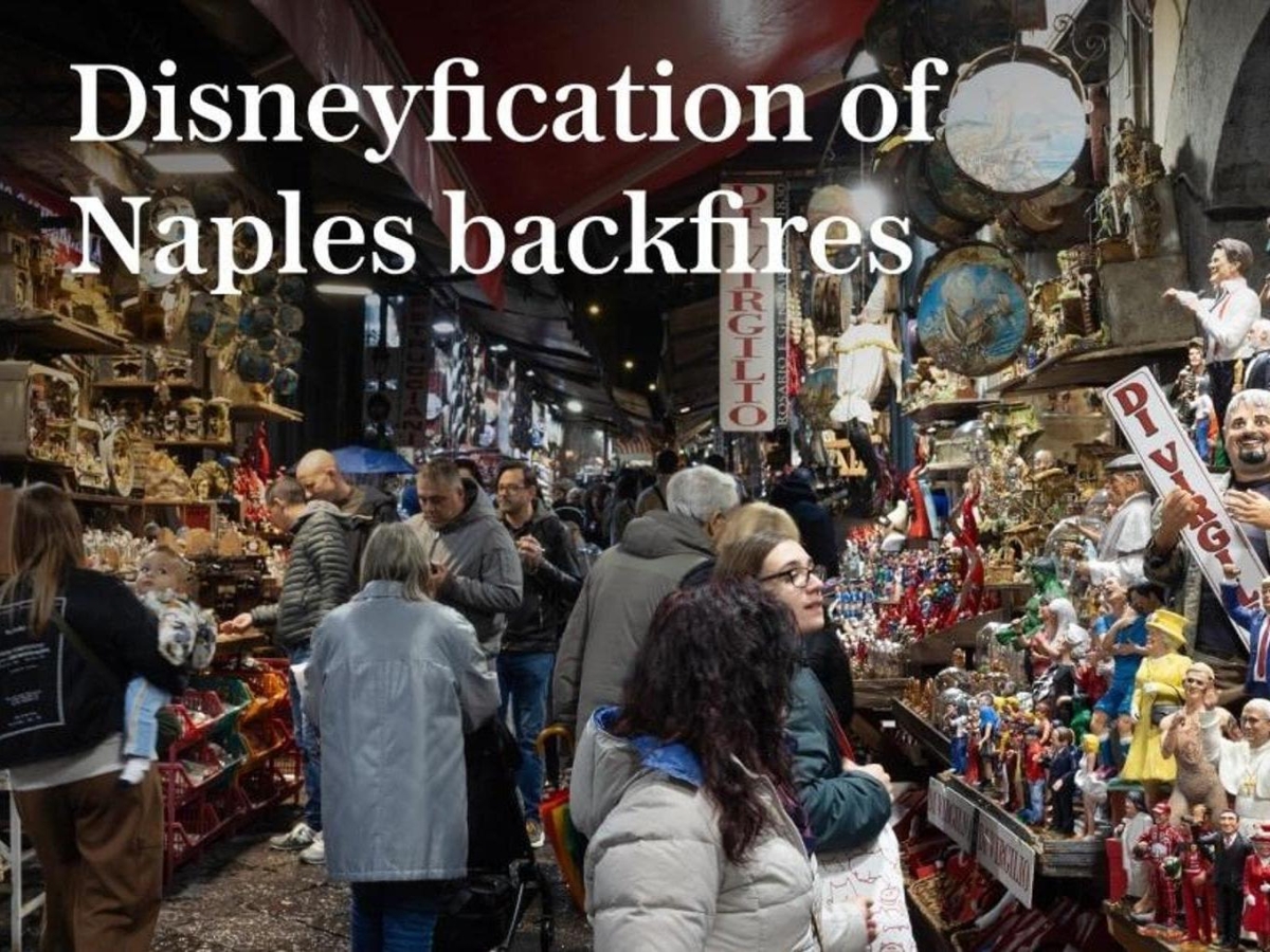 Il Telegraph e la «Disneyficazione» di Napoli: l'overtourism si sta «mangiando» la città