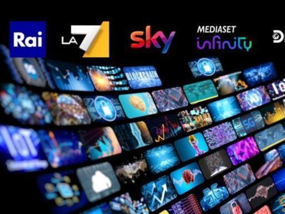 La tv conferma la sua «resilienza» ma entra nell'era dello «streamcasting»
