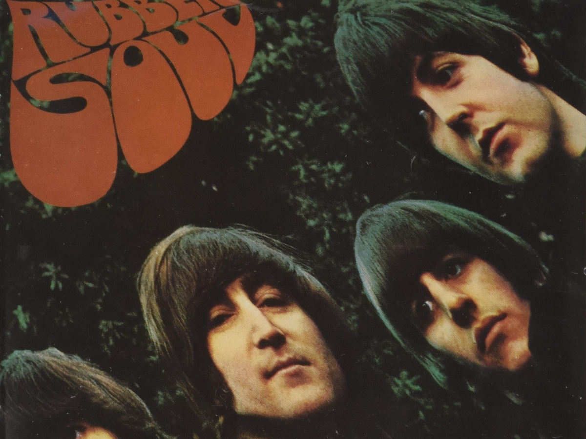 «Rubber Soul» compie 60 anni: registrato in quattro settimane, il nome mancante in copertina, 5 segreti