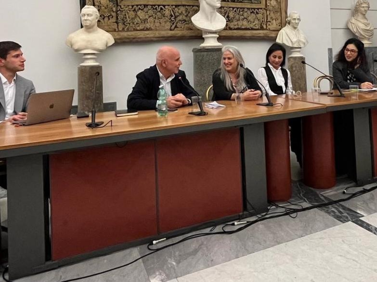 Presentato in Comune il progetto «Rinascere insieme»: il dopo cura con assistenza psicologica per le donne colpite da tumore al seno