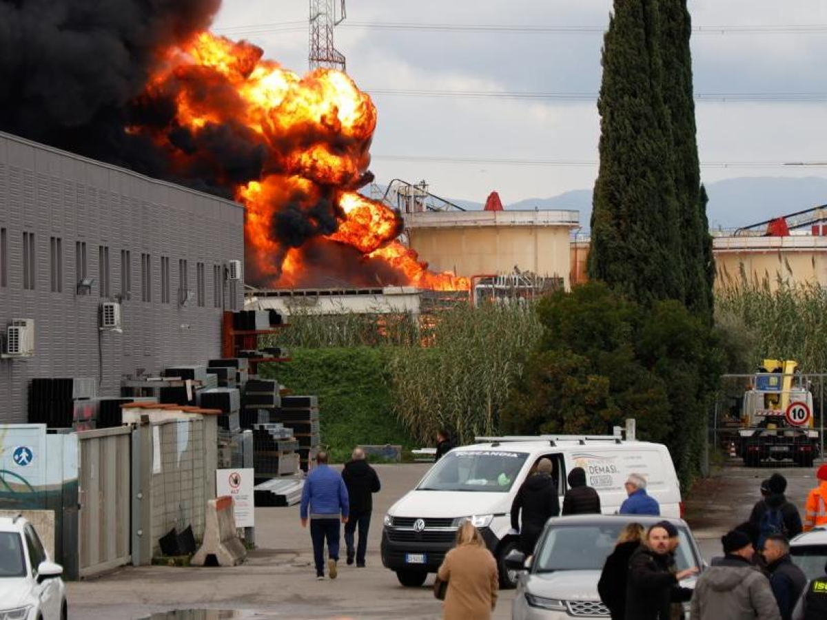 Un anno dopo la strage al deposito Eni di Calenzano: l’inchiesta, la rinascita e un memoriale