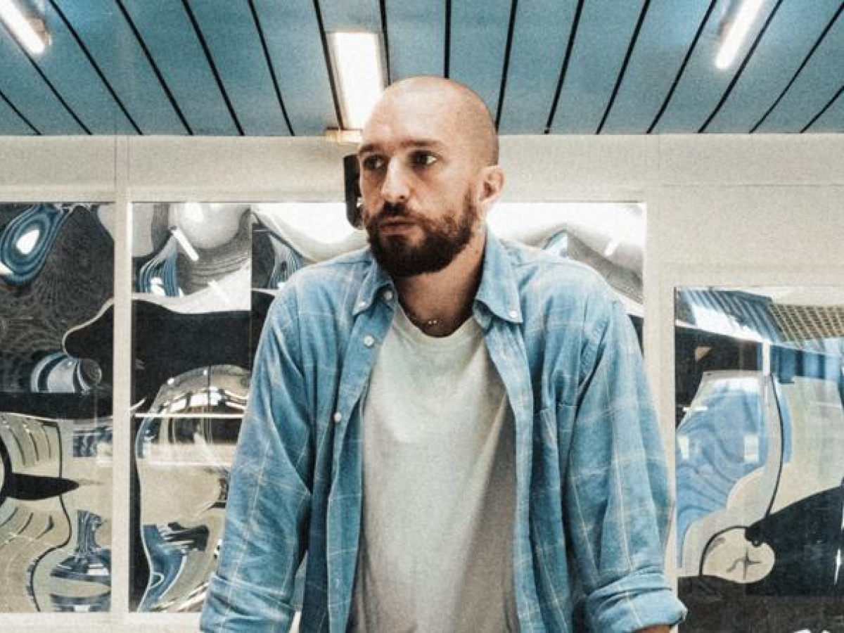 Venerus: «Oggi tante canzoni non durano perché i testi sono trascurati»