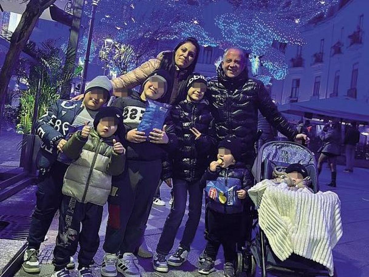 Sei figli maschi, una vita normale: ecco la famiglia di Acerra da un milione di follower su TikTok