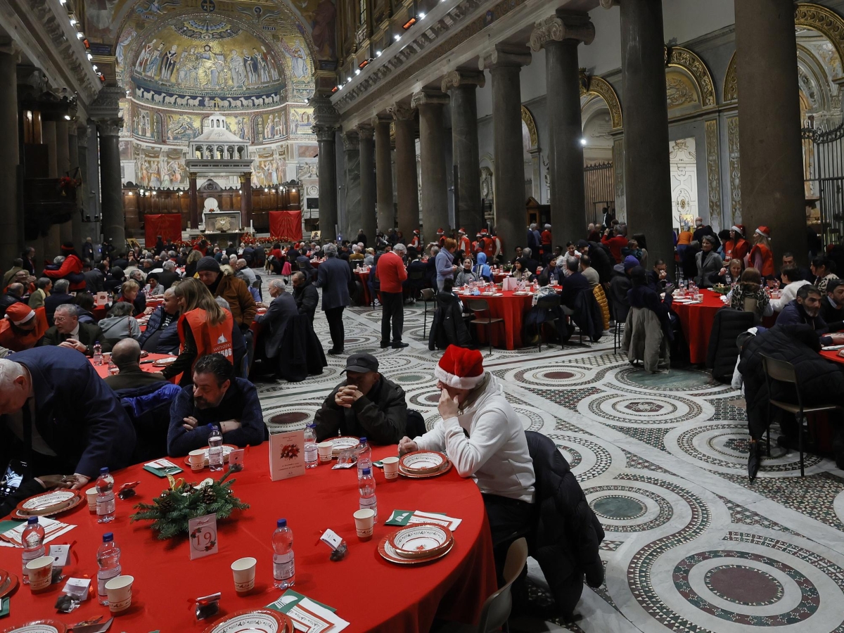 Comunità di Sant'Egidio, il pranzo di Natale a Santa Maria in Trastevere