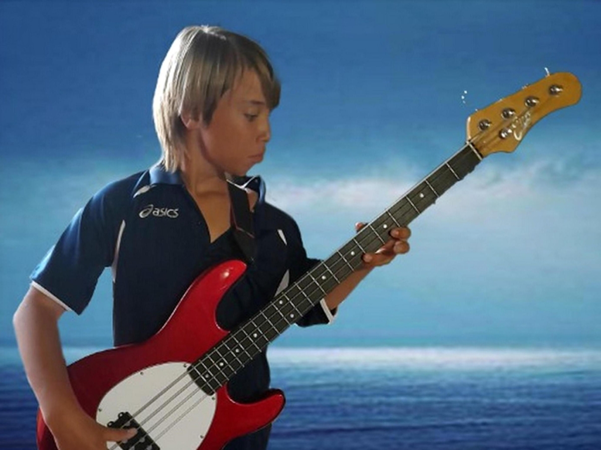 Paolo Mendico morto suicida, la relazione degli ispettori: «I compagni lo prendevano in giro». La preside: «Non c'era bullismo»