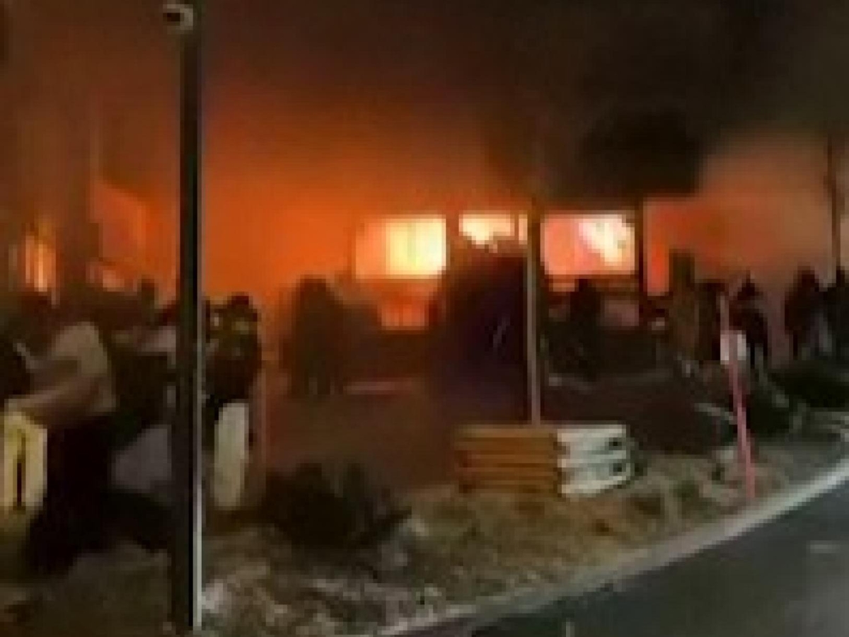 Strage alla festa di Capodanno a Crans Montana, Svizzera: 40 morti e 100 feriti. L Strage alla festa di Capodanno a Crans Montana, Svizzera: 40 morti e 100 feriti. L