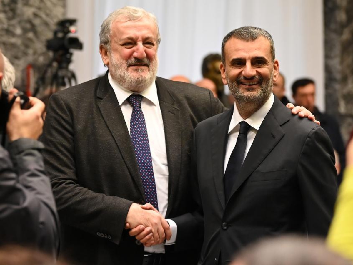 Regione Puglia, Decaro pronto a presentare la giunta. Ma ora Emiliano rischia di rimanere fuori