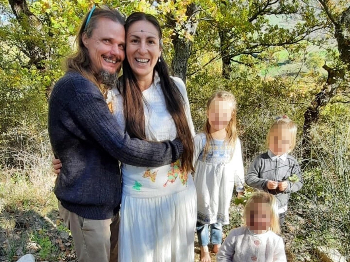 Famiglia nel bosco, i genitori Trevallion alla psichiatra: «I nostri figli sono tutto, stanno soffrendo e questo ci riempie di dolore»