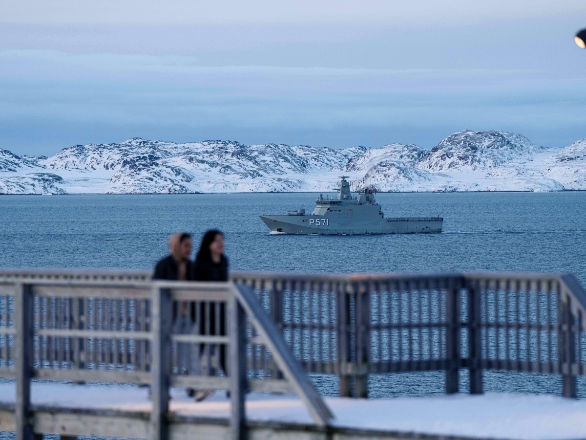 soldati in groenlandia no dell italia cento militari l236 sembra una barzelletta la tradizione usa di espandersi a suon di dollari