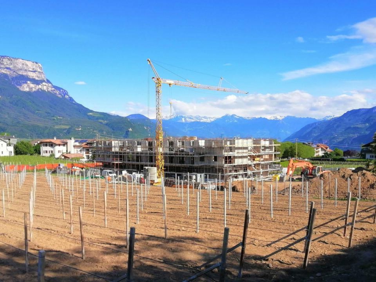 Proroga sullo stop al limite dei posti letto, insorgono i protezionisti: «Basta con l'edilizia turistica e le concessioni»