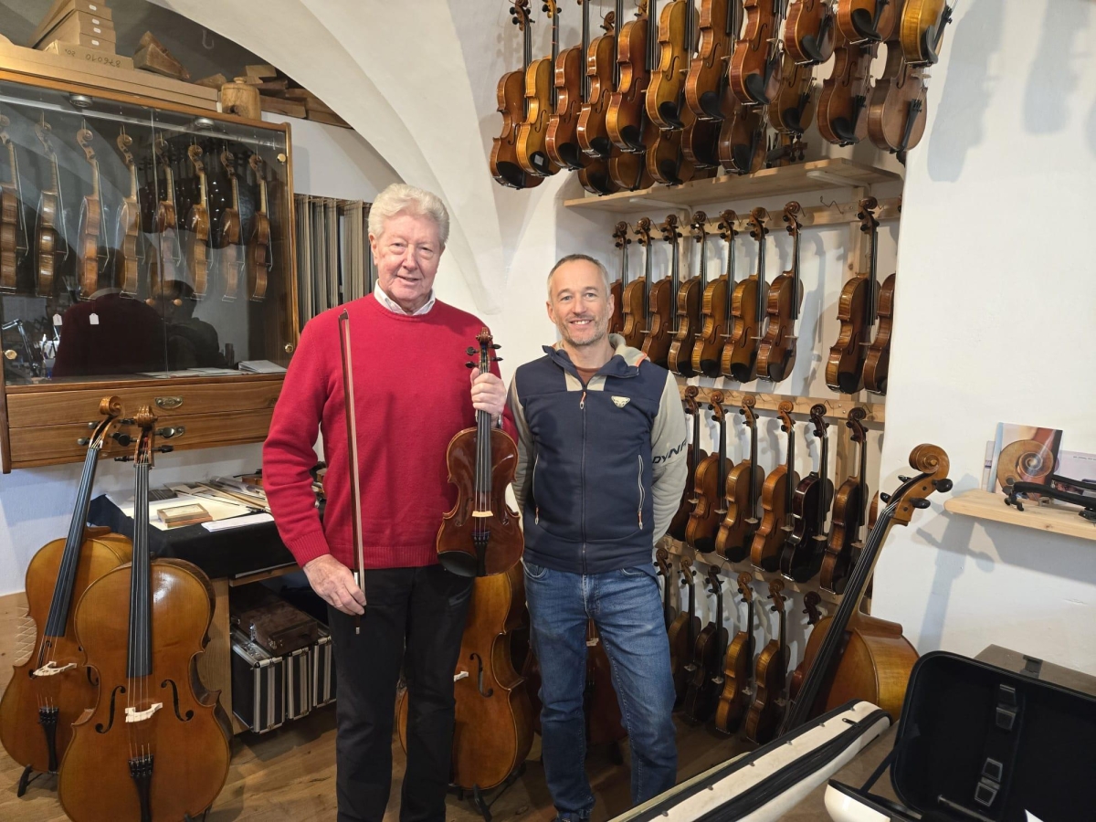 L'ex sindaco di Bolzano Renzo Caramaschi e la passione (ritrovata) per il violino: «Ora mi iscrivo all'Istituto musicale. L'obiettivo è suonare la colonna sonora di Schindler's List»