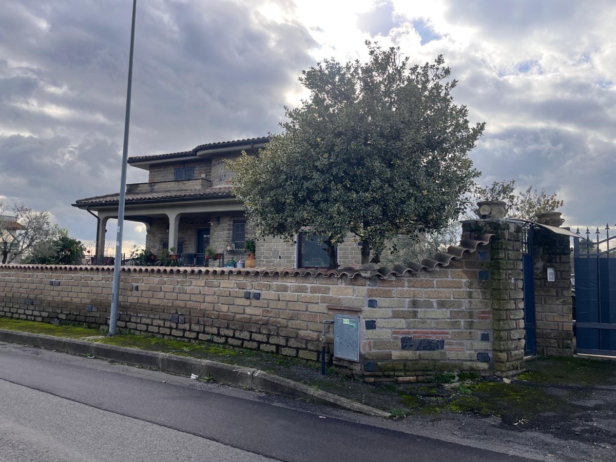 suicidi i genitori di carlomagno il ritorno in auto ad anguillara la lettera per l altro figlio schiacciati da pressione mediatica e social