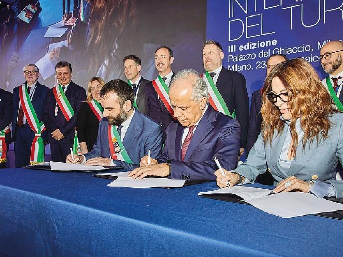 Turismo sostenibile, siglato il patto tra sindaci e ministri: «Tassa di soggiorno investita in videosorveglianza»