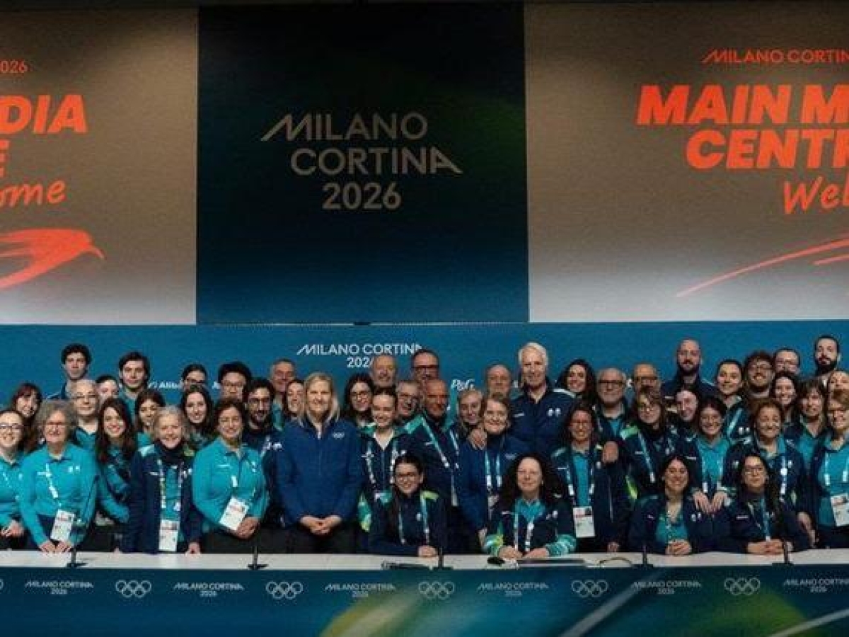 Milano Cortina, la presidente del Cio Kirsty Coventry ai volontari: «Voi la fonte segreta della magia dei Giochi»