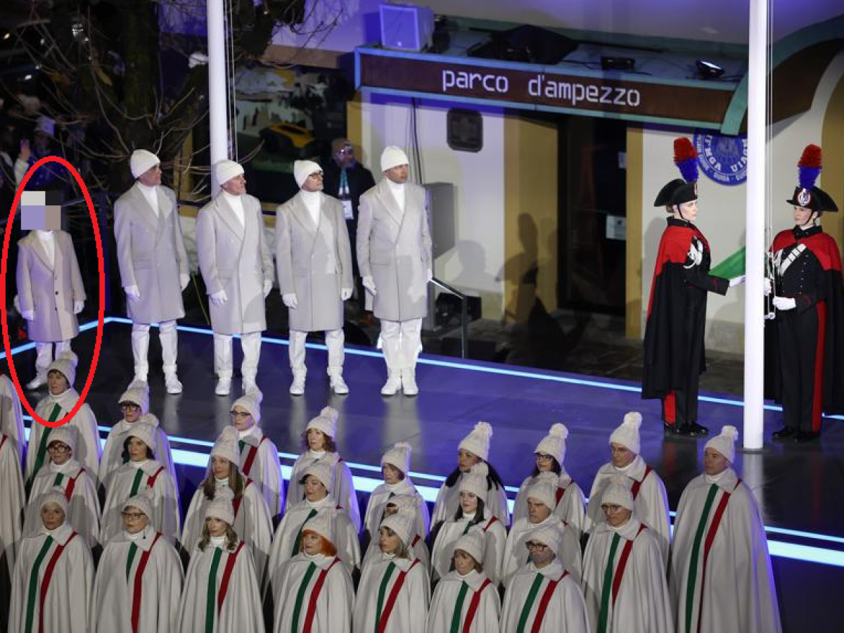Cortina, il ragazzino lasciato fuori dal bus sotto la neve diventa protagonista dell