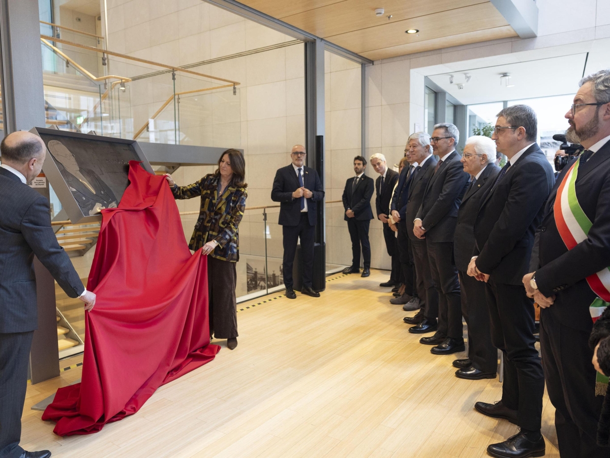 Trento, l'auspicio di Mattarella: «Veloci verso l'innovazione. La risposta alla guerra è la cultura»