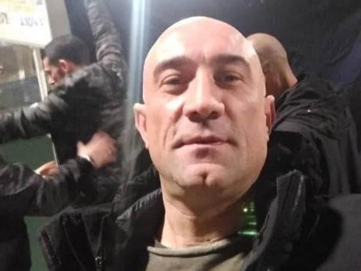 Viterbo, ultrà della Lazio ucciso a coltellate durante una lite in casa per futili motivi. Fermato un suo amico